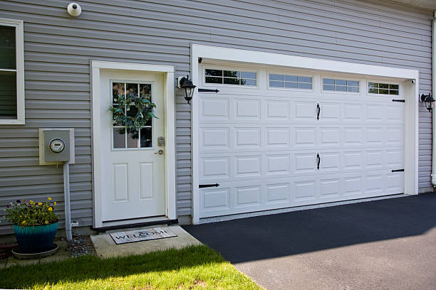 24/7 Emergency Garage Door Panel Replacement experts in Manly, IA